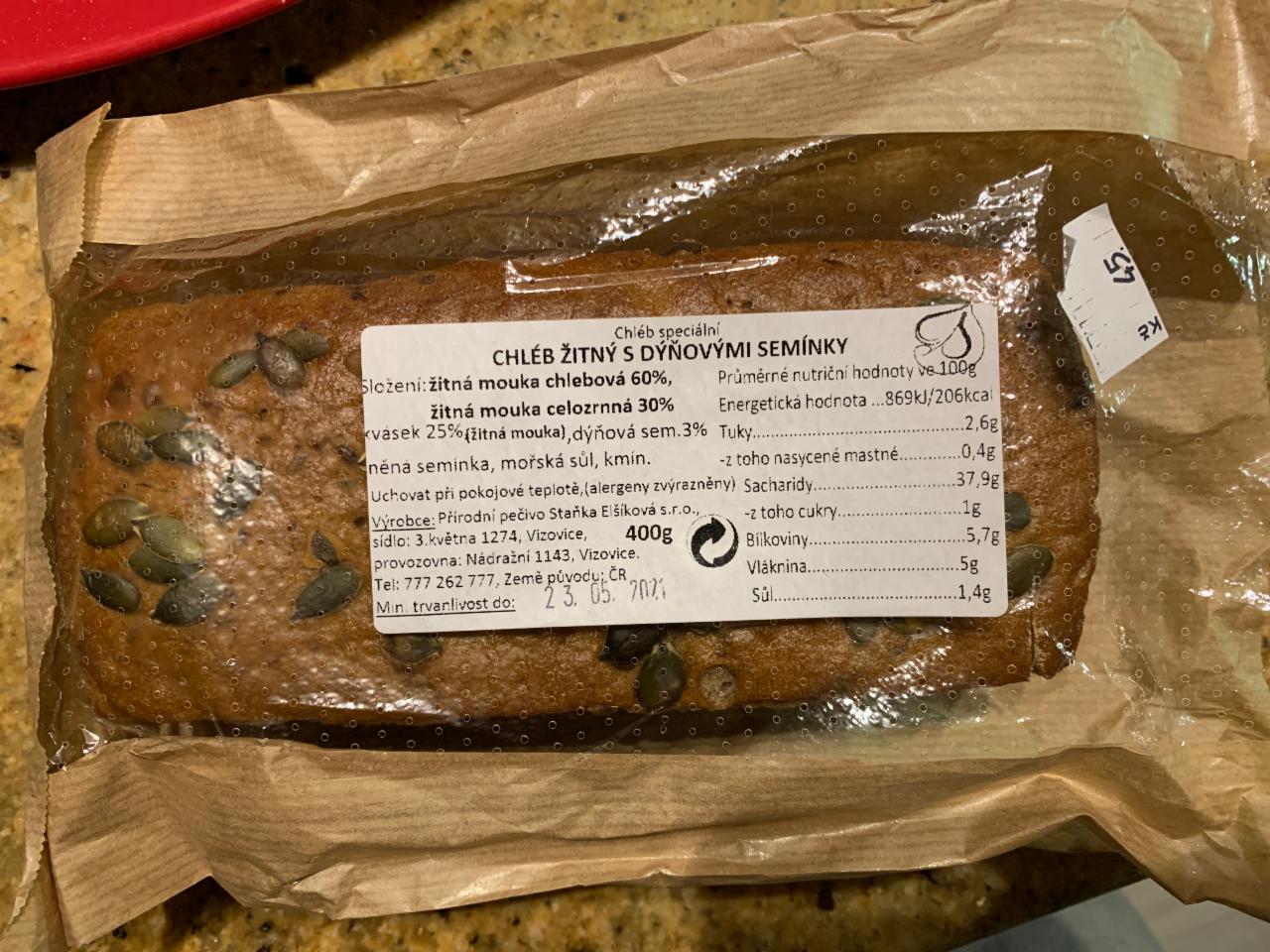 Fotografie - Chléb žitný s dýňovými semínky Přírodní pečivo