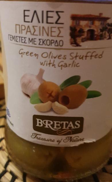 Fotografie - Green Olives Stuffed with Garlic Bretas