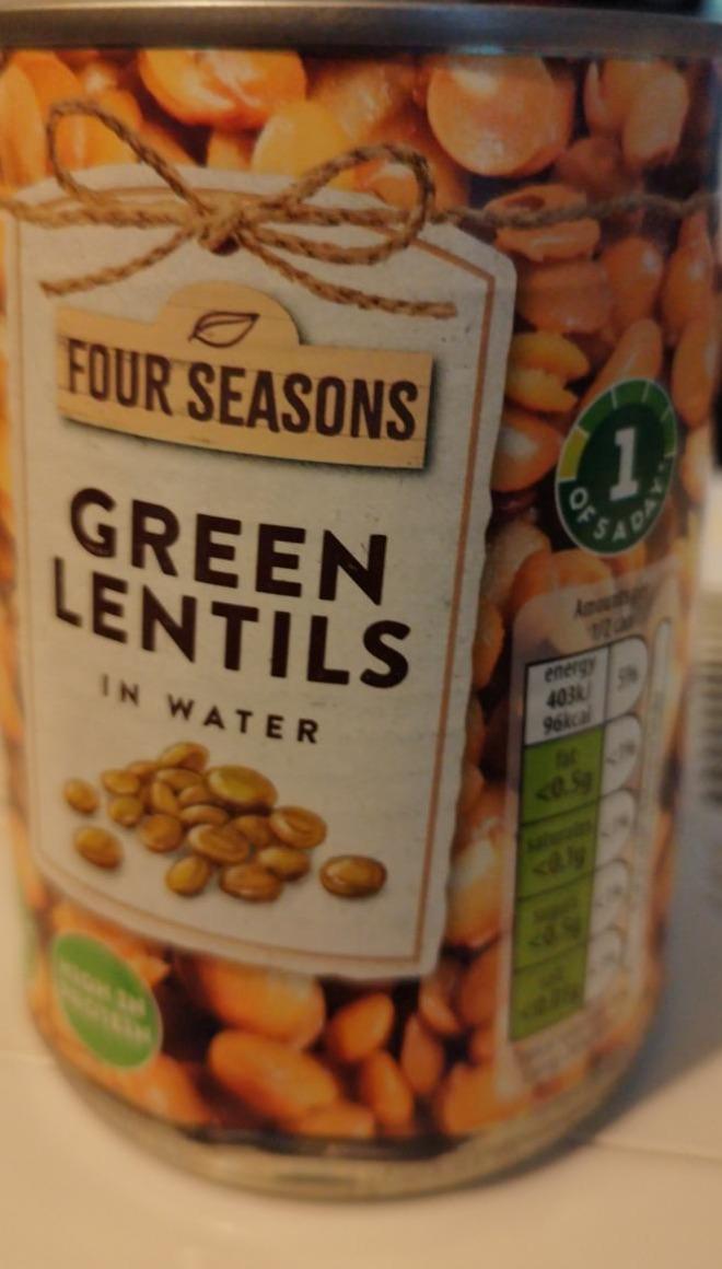 Fotografie - Green lentils in water Four Seasons