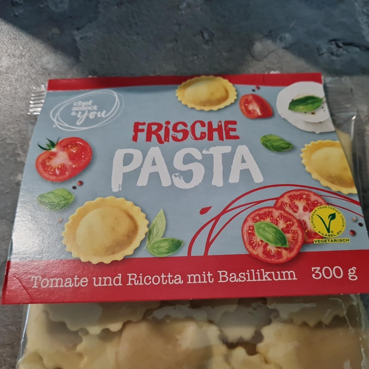Fotografie - Frische pasta Tomate und Ricotta mit Basilikum Chef Select