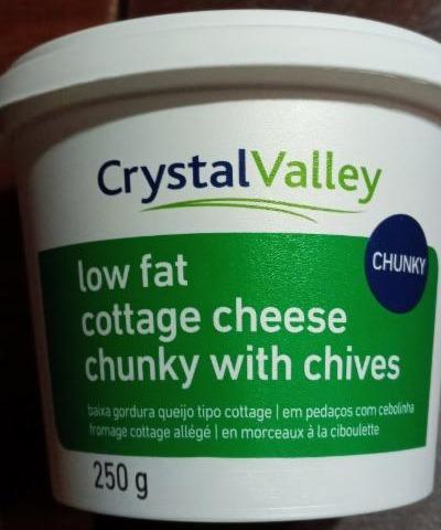 Fotografie - Low Fat Cottage Cheese Chunky with Chives Crystal Valley