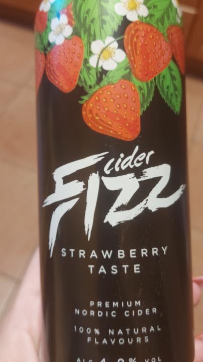 Fotografie - Cider Strawberry Taste Fizz