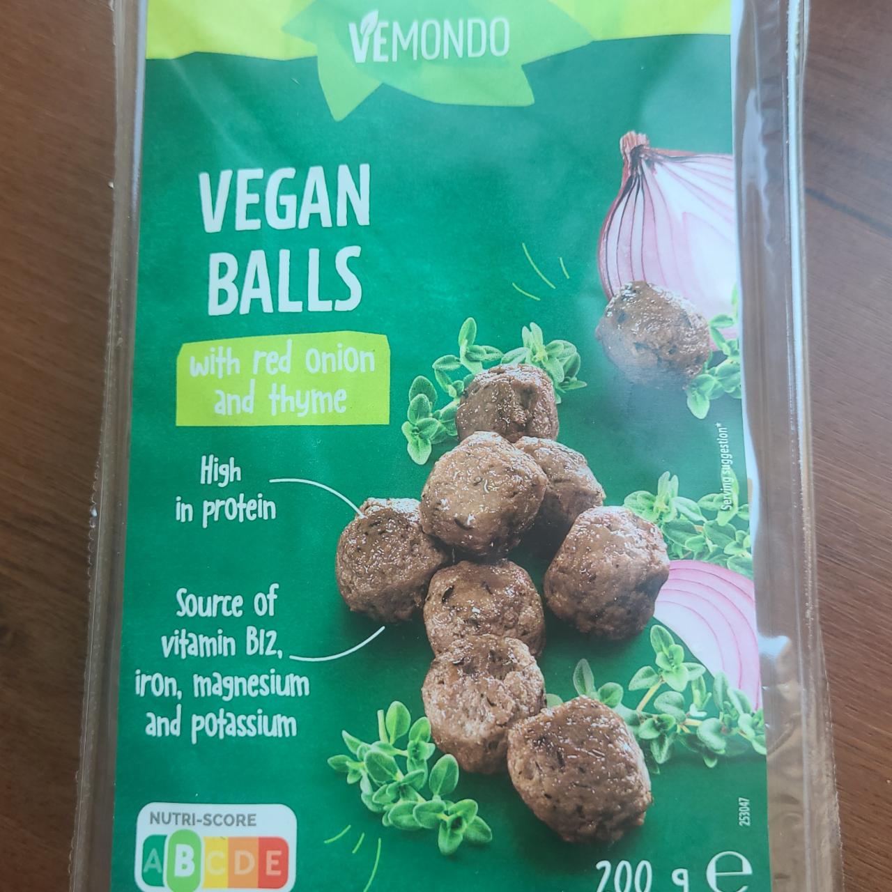 Fotografie - Vegan Balls with red onion and thyme Vemondo