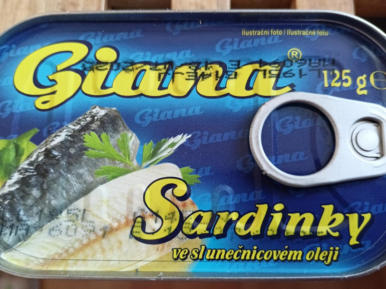 Fotografie - sardinky ve slunečnicovém oleji Giana