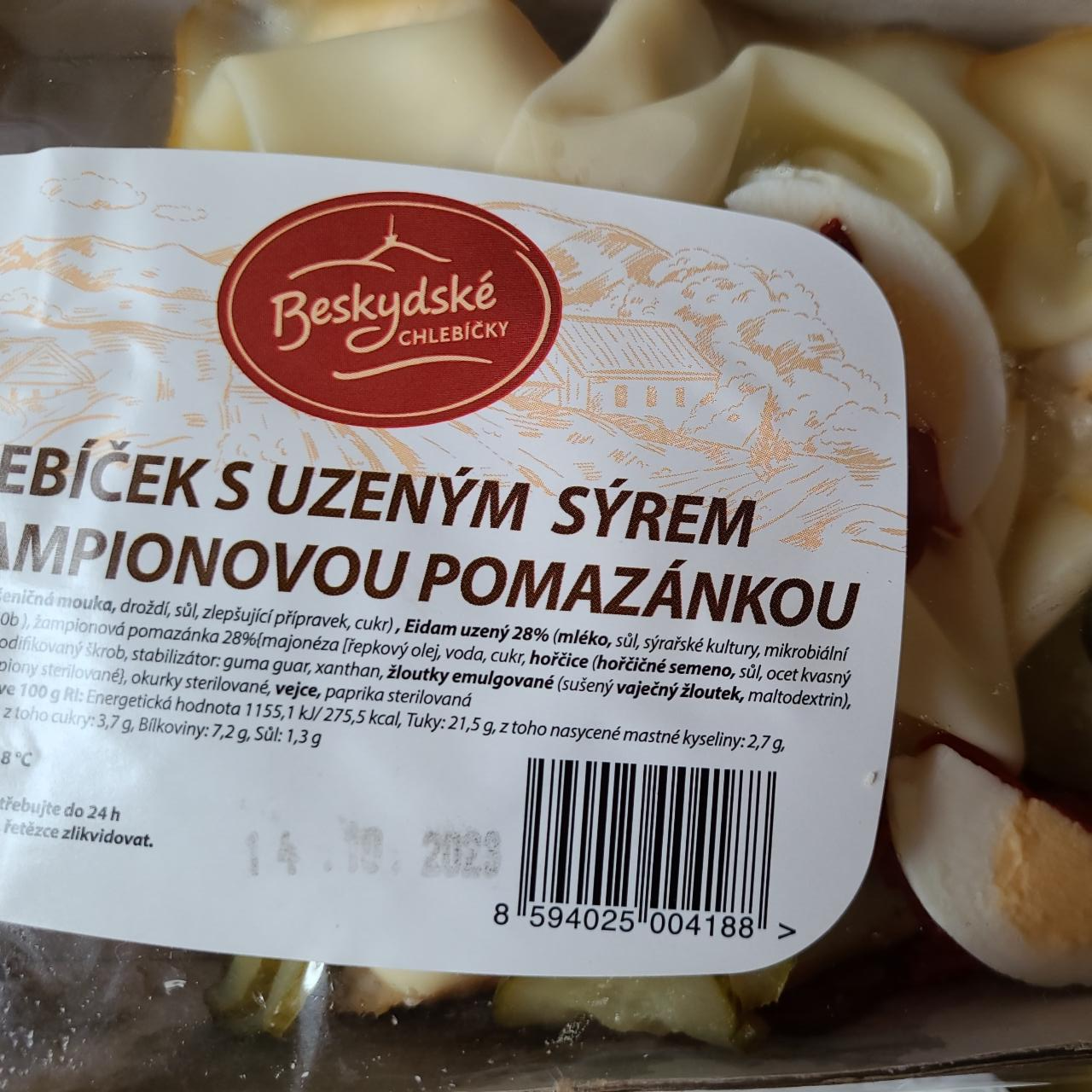 Fotografie - Chlebíček s uzeným sýrem a žampionovou pomazánkou Beskydské chlebíčky
