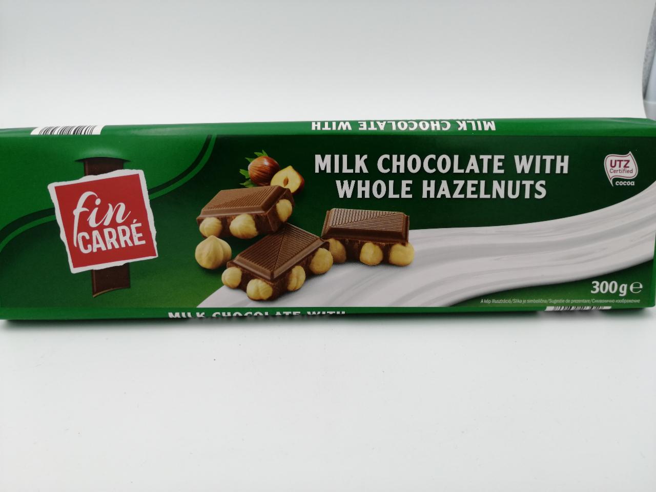 Fotografie - Milk Chocolate with Whole Hazelnut Fin Carré
