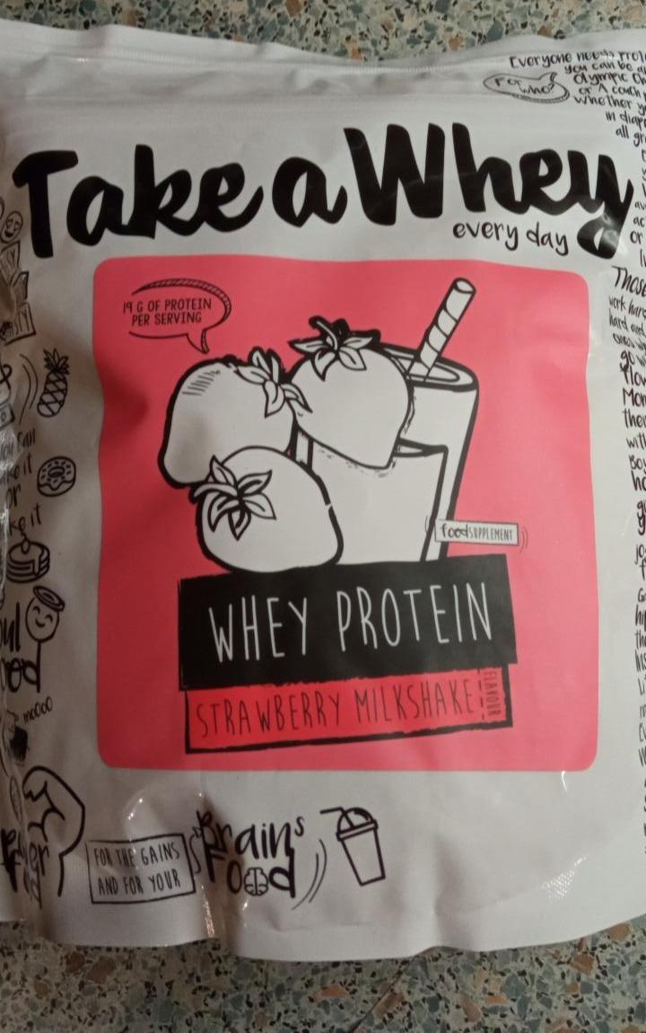 Fotografie - Whey Protein Strawberry Milkshake Take a Whey