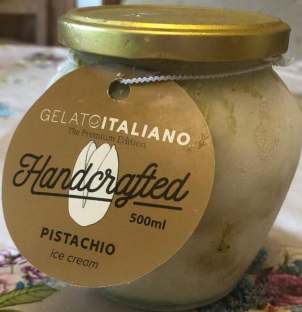 Fotografie - Handcrafted Pistachio Ice Cream Gelato Italiano