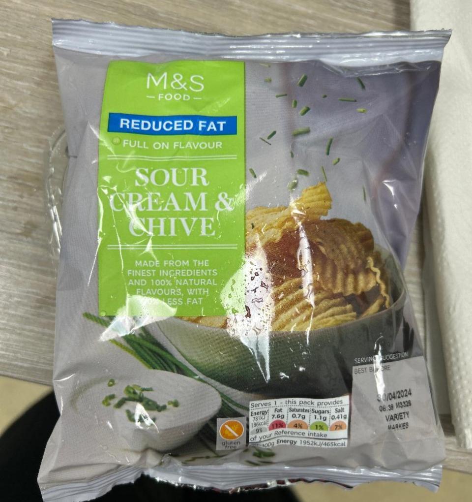 Fotografie - Reduced Fat Sour cream & Chive M&S food M&S Food
