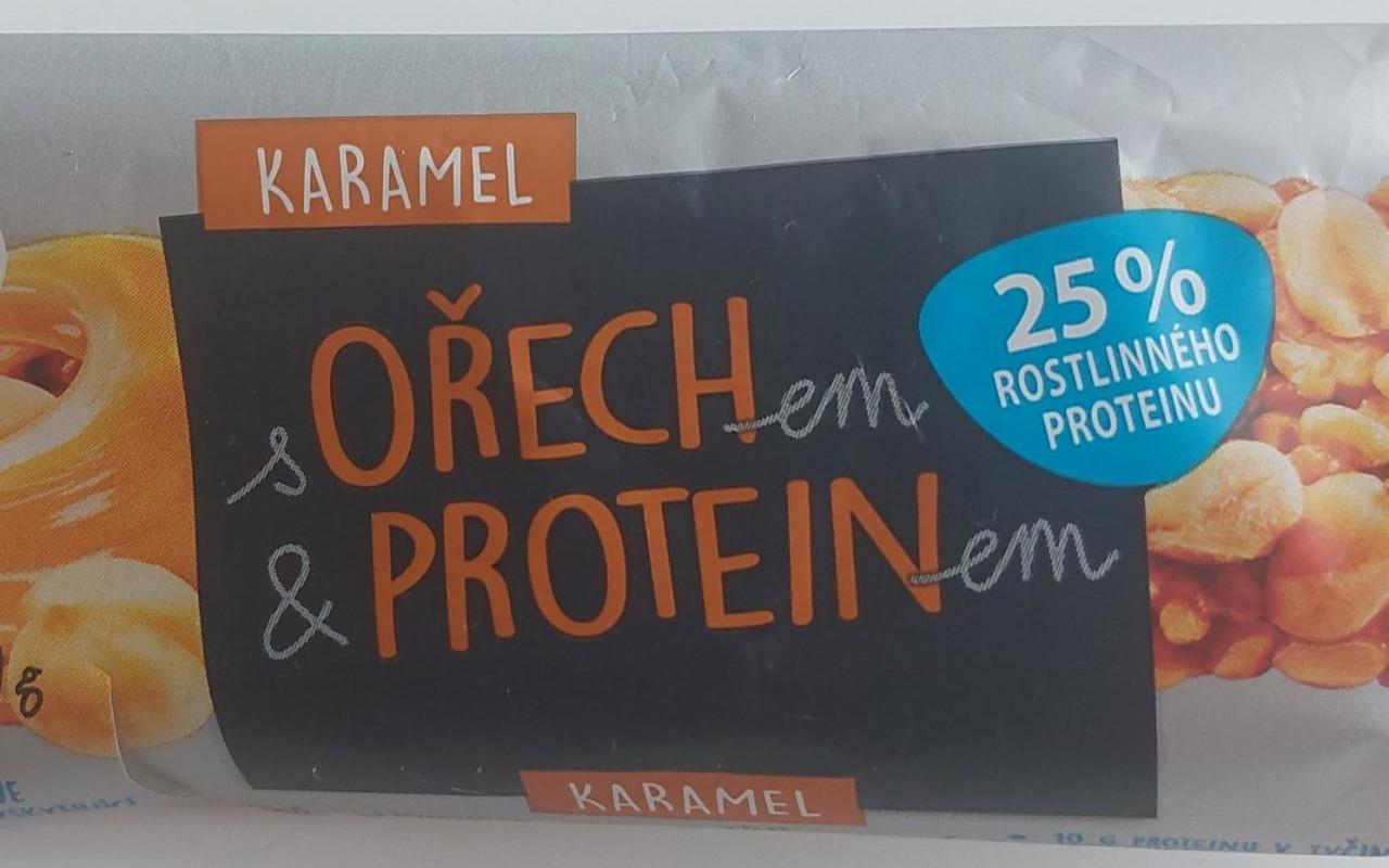Fotografie - Tyčinka karamel s ořechem a proteinem Emco